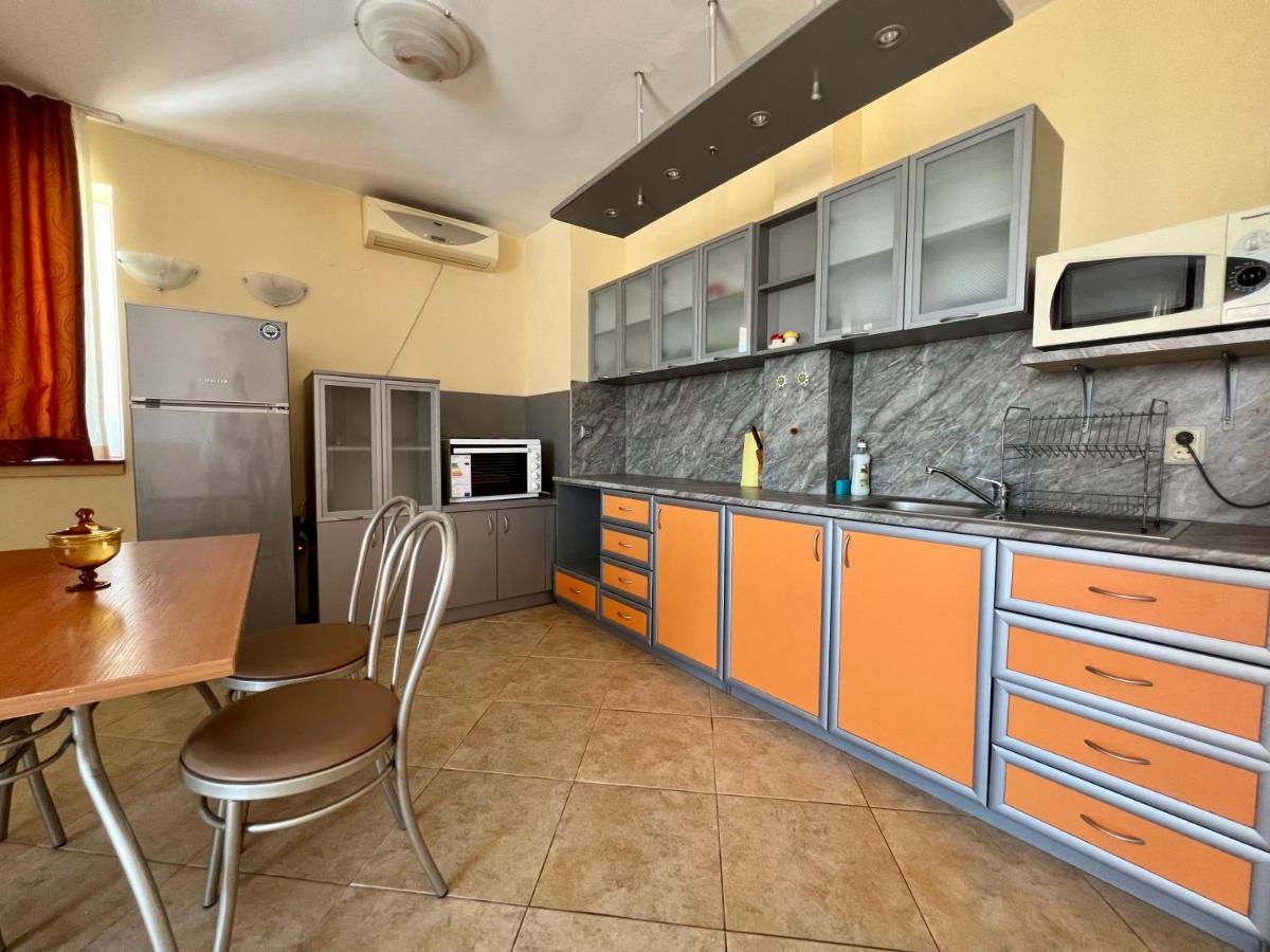 Private One-Bedroom Apartment With Balcony In Sozopol By Flat Mаnаger Eksteriør bilde